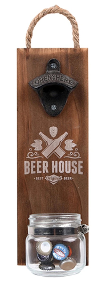 "Beer House" - פותחן בקבוקים על לוח עץ מחובר לקיר.