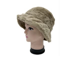 כובע טמבל עשוי פרווה איכותית ונעימה.