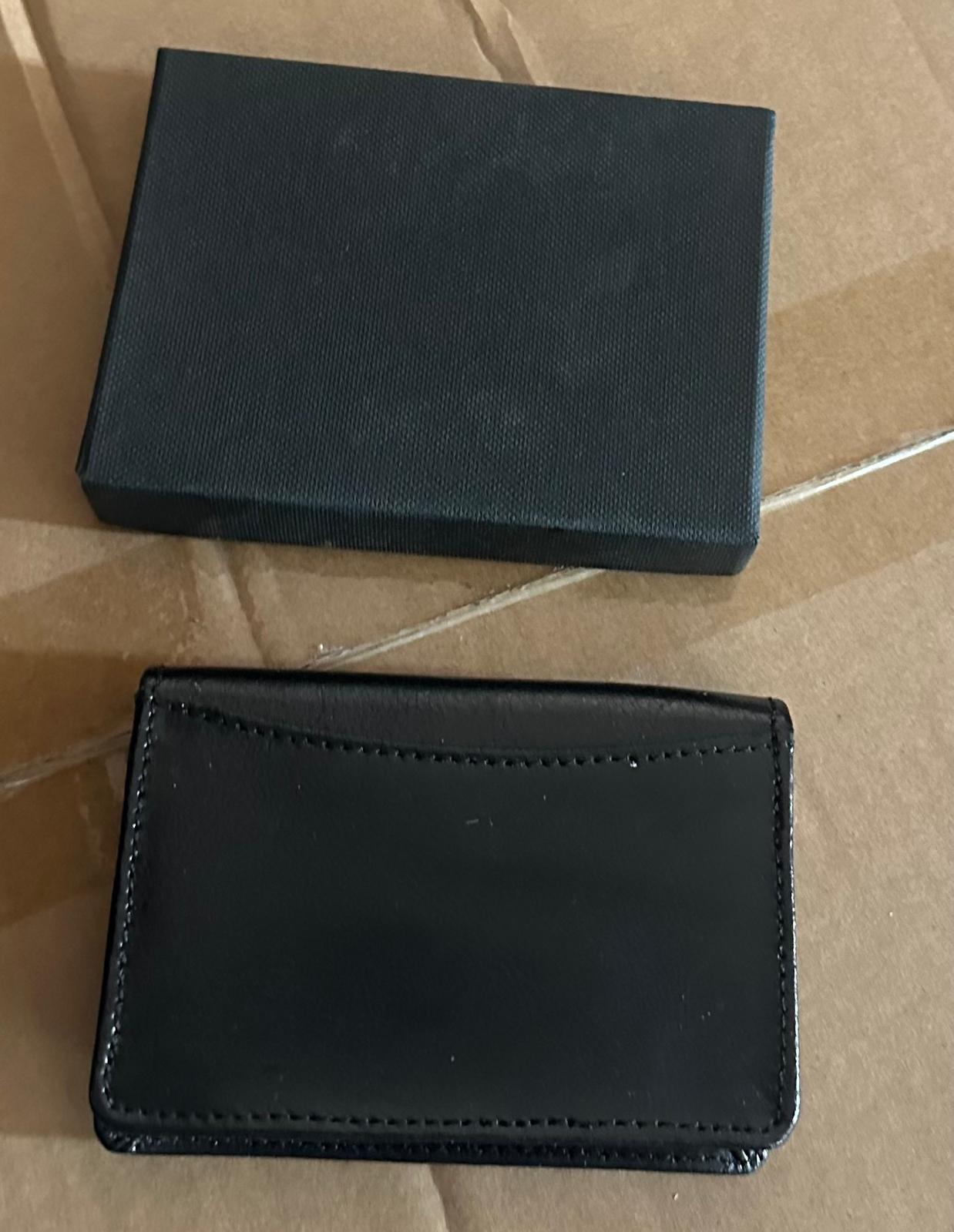 ארנק כרטיסי אשראי מעור 10.5x7.5 ס”מ.