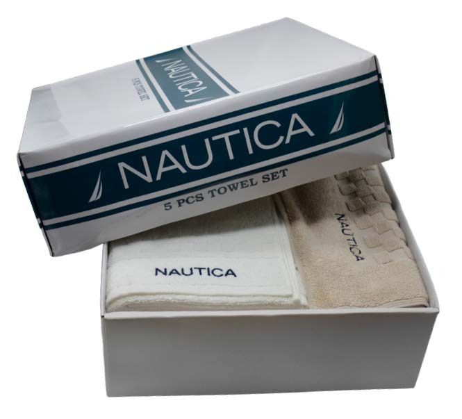 סט מגבות יוקרתי מבית המותג נאוטיקה. הסט כולל: 2 מגבות גוף 150x100 ס