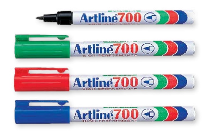 עט סימון  דק ללוח שחור  700 ARTLINE 