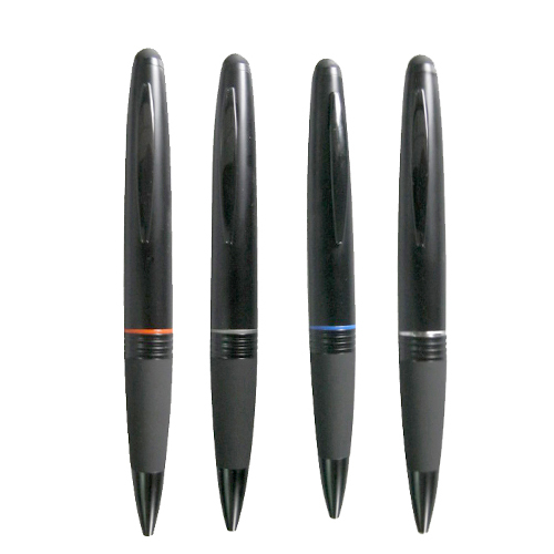 עט מתכת שחורה עם כרית מגע למסכי מגע.