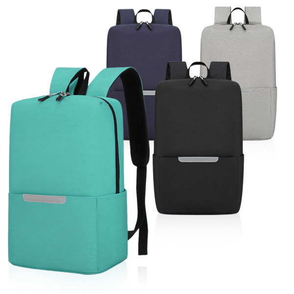 טריפ - תיק גב קומפקטי מעוצב 23x12x36 ס"מ. 
עשוי מאריג דו גווני.
תא מרכזי גדול  ותא קדמי.
תא בכל צד לבקבוק.