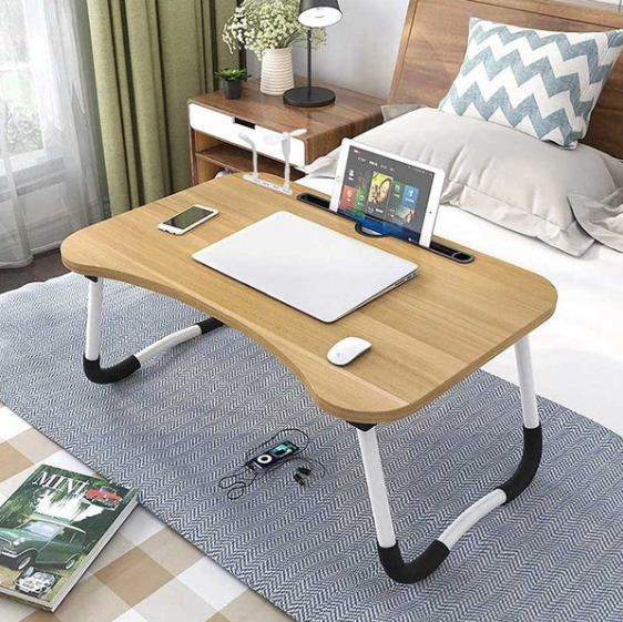 שולחן מתקפל למחשב נייד עם USB ואביזרים. 
כולל מפצל USB 4 כניסות.
כולל מאוורר + פנס + כבל USB לחיבור למחשב נייד.
מאפשר חיבור נוח ומהיר של מפצל USB ואביזרים למחשב נייד. 
כולל מקום לכוס, חריץ לטאבלט כלי כתיבה ועוד.
רגליות מתקפלות לחסכון במקום.