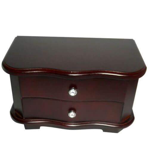 קופסאת עץ מהודרת לתכשיטים. 