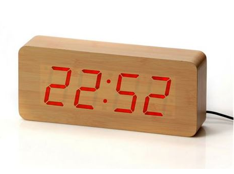 שעון מעורר חשמלי דמוי קוביית עץ.
תאורת לד אדומה.
מידות: 21x9x4.5 ס