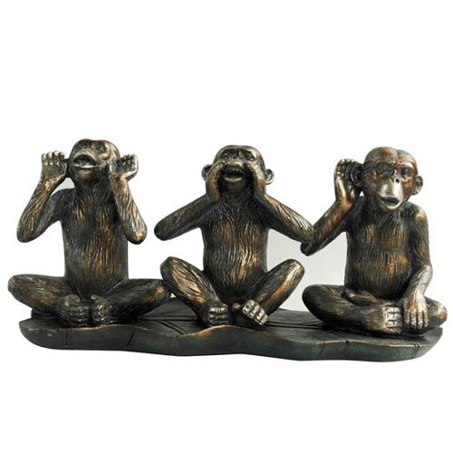 פסל שלושת הקופים. אורך 35 ס