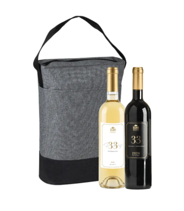 פיקניק בסטייל - צידנית עם בקבוקי יין.
צידנית נשיאה 8 ליטר לנשיאת שני בקבוקים.
הצידנית כוללת קו הפרדה וכיס קדמי.
קברנה סוביניון יין אדום יבש, 750 מ