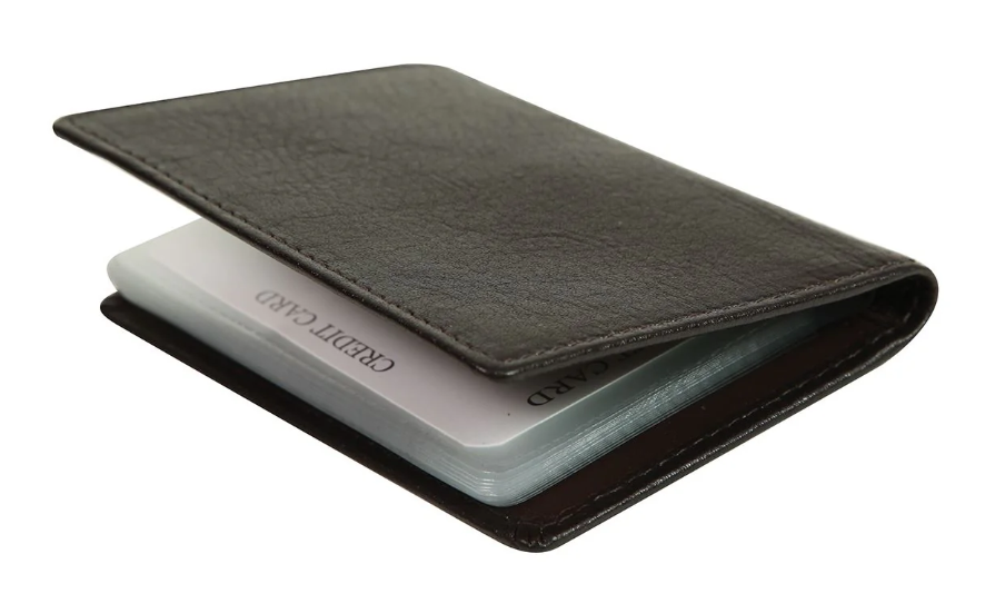 נרתיק כרטיסי אשראי מעור.
14 כיסים שקופים לכרטיסי אשראי. 