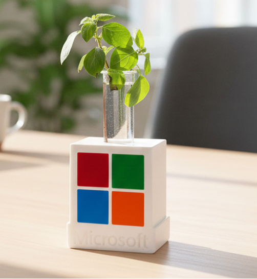 אגרטל לוגו - אגרטל יחור המבוסס על הלוגו עצמו. 
גודל המוצר 7x7 ס