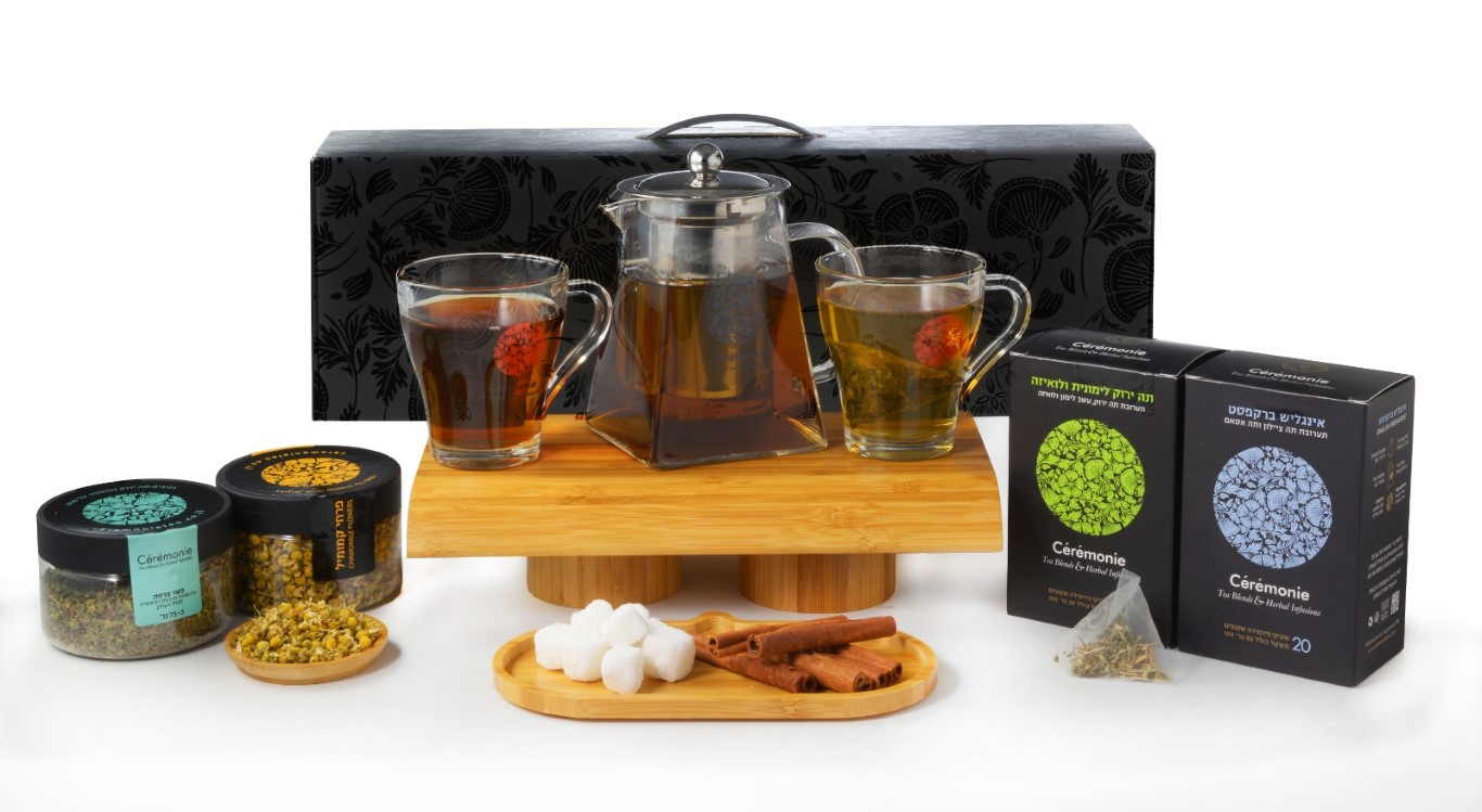 מארז שקנאי המכיל: 
קנקן זכוכית סרמוני 750 מ