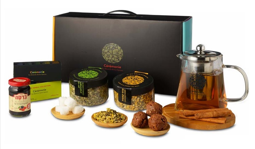 מארז שחף המכיל: 
קנקן זכוכית סרמוני 750 מ